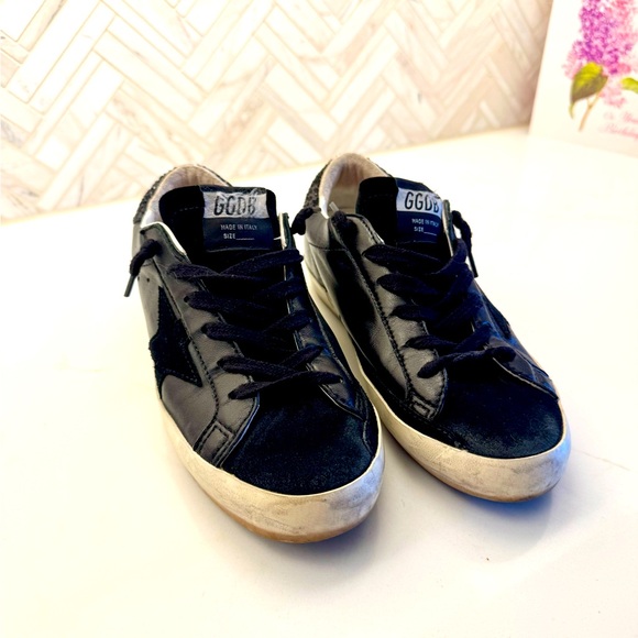 Size 37 Black Golden Goose Ballstar sneakers. - Picture 1 of 6